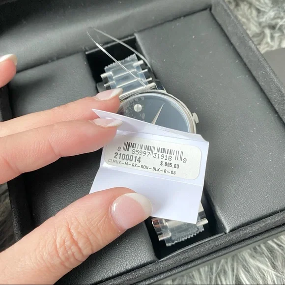 NWT authentic Movado watch - Picture 4 of 8